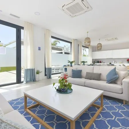 Apartment Magnificent 4 Bedroom In Cala Serena La Cala De Mijas *